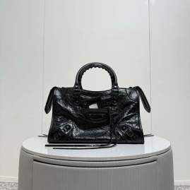 Picture of Balenciaga Handbags _SKUfw238325998fw
